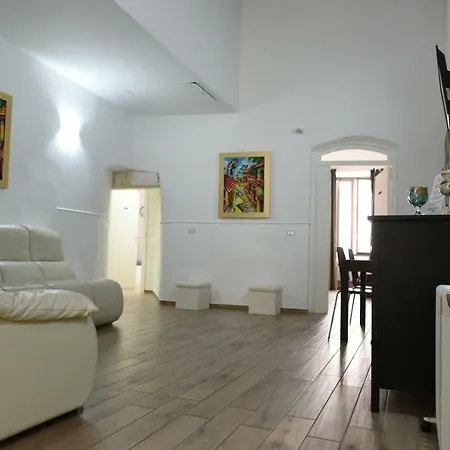 Sisters Nocleg ze śniadaniem 3*