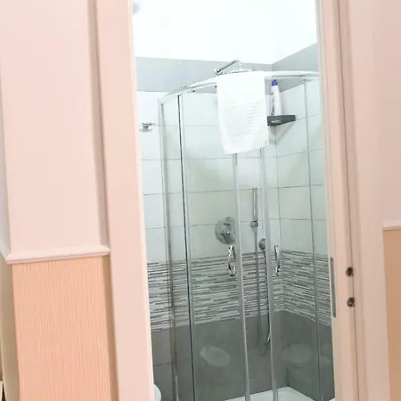 Sisters 3* Μπάρι