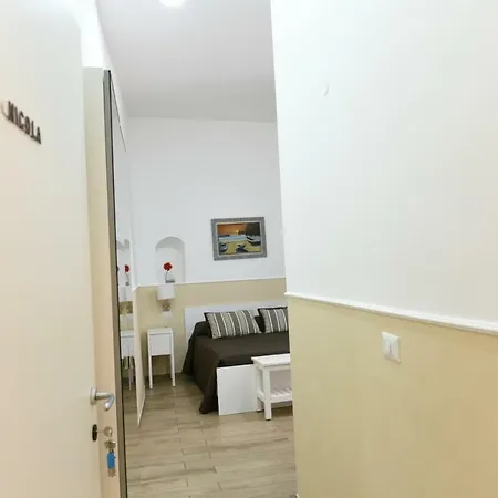 Bed and Breakfast Sisters 3*