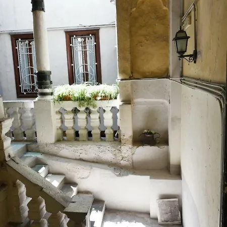 Bed & Breakfast Sisters 3*